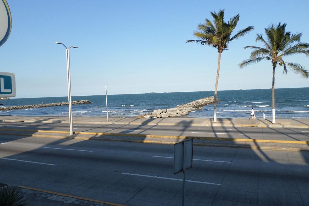 Hotel Suites Mediterraneo Boca Del Rio فيراكروز المظهر الخارجي الصورة