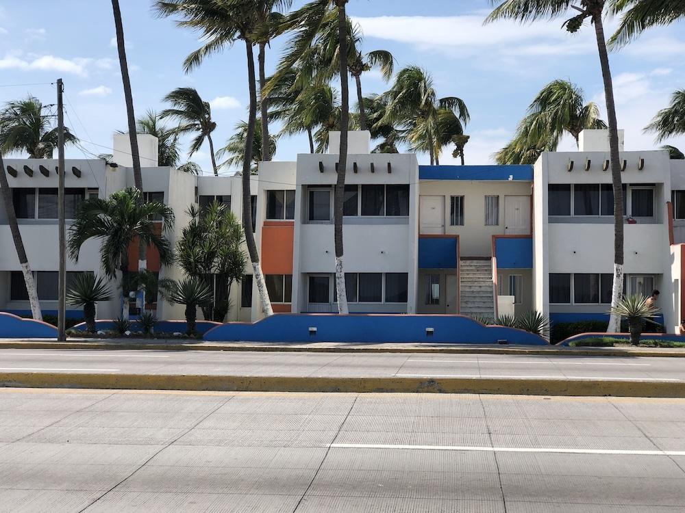 Hotel Suites Mediterraneo Boca Del Rio فيراكروز المظهر الخارجي الصورة